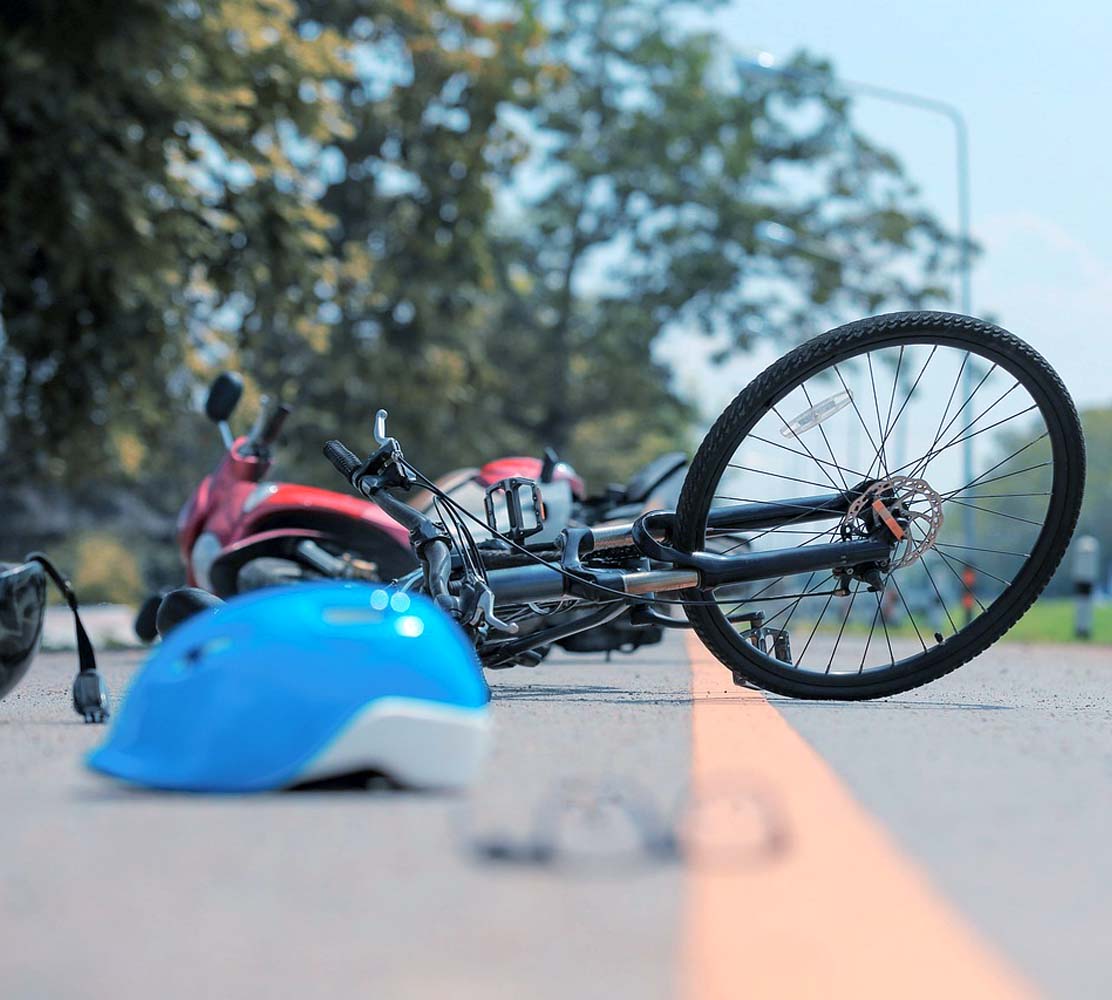 Cyclist bicycle accident image