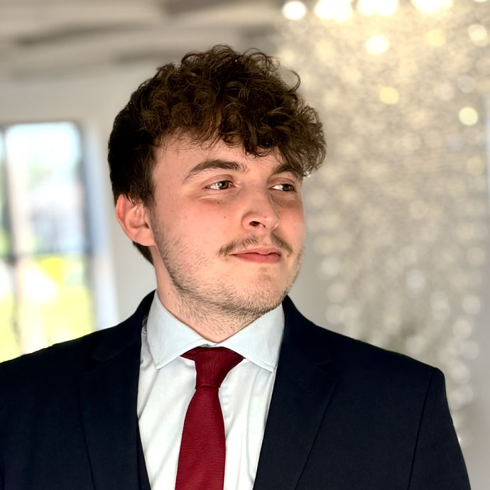 Liam Clarke, Gesols