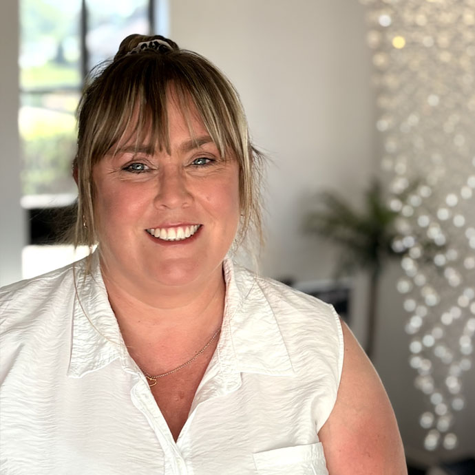 Lisa Golden, Gesols